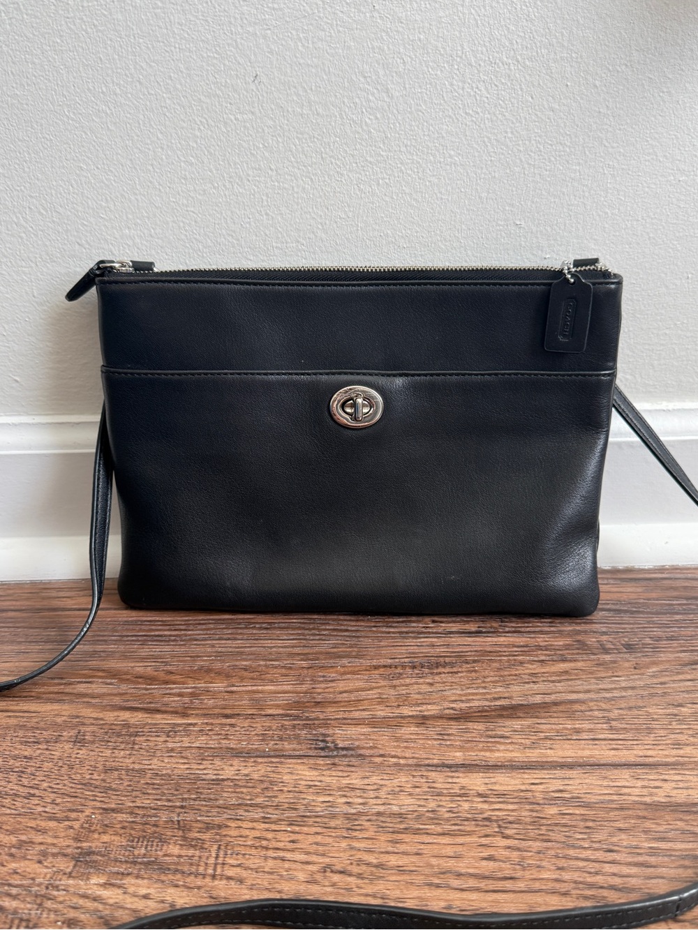 Coach Vintage Legacy Turnlock Turn Lock Black Leather Crossbody Handbag